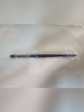 Morphe Makeup Brush Crease Perfection Blender - E17